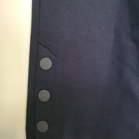 CAbi Keen Kick Flare #6043 Navy Pants LIKE NEW Size 6 - Picture 10 of 12